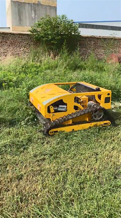 HS224 lawn mowing operation