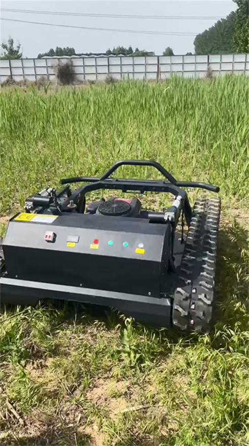 TANK Series Lawn Mower Display